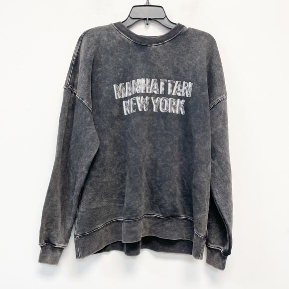 Wild Fable Women's Oversized Sweatshirt Acid Wash Manhattan New York Black XS - Picture 2 of 6